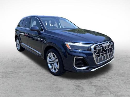 2025 Audi Q7 55 Premium Plus