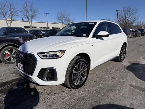 2025 Audi Q5 45 S line quattro Premium