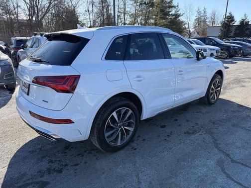 2025 Audi Q5 45 S line quattro Premium