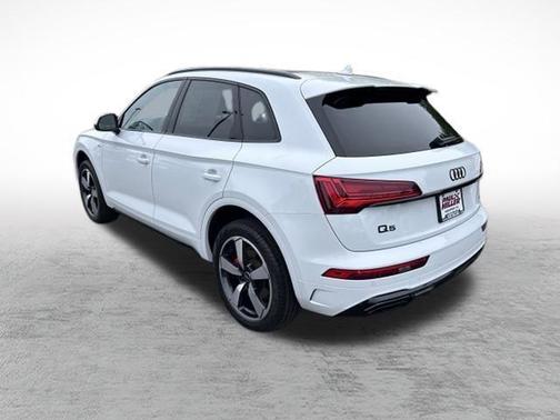 2024 Audi Q5 45 S line quattro Premium