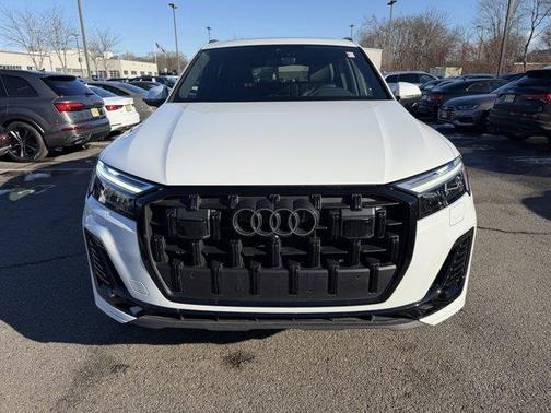 2025 Audi Q7 45 Premium Plus