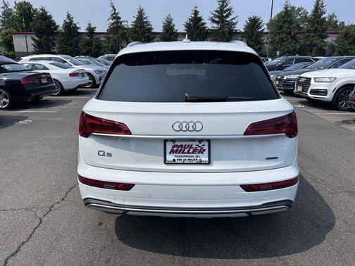 2022 Audi Q5 40 Premium Plus