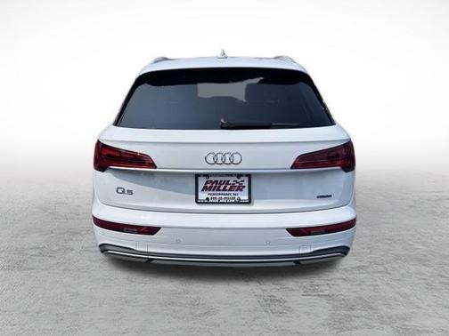 2022 Audi Q5 40 Premium Plus