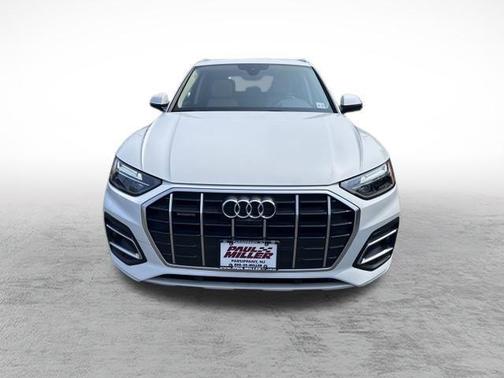 2022 Audi Q5 40 Premium Plus