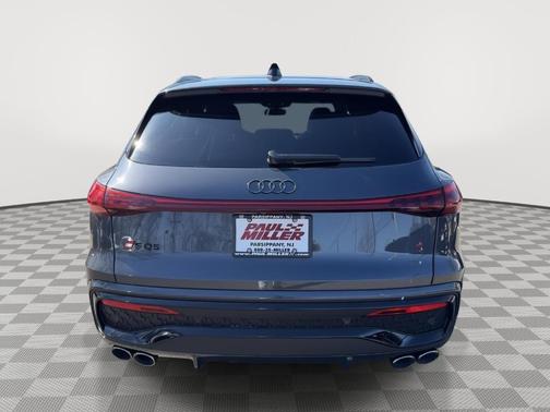 2025 Audi SQ5 3.0T quattro Premium