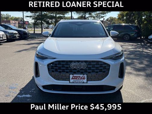 Glacier White Metallic 2025 Audi Q5 2.0T quattro Premium