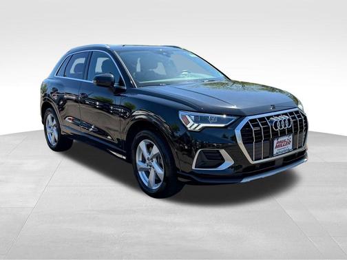 Mythos Black Metallic 2020 Audi Q3 45 Premium