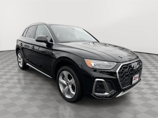 2023 Audi Q5 45 S line Premium Plus