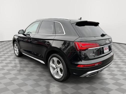 2023 Audi Q5 45 S line Premium Plus