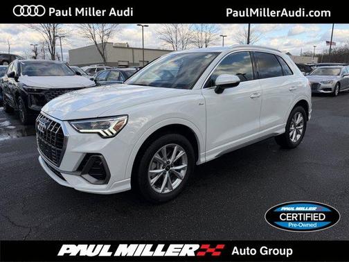 2022 Audi Q3 45 S line Premium