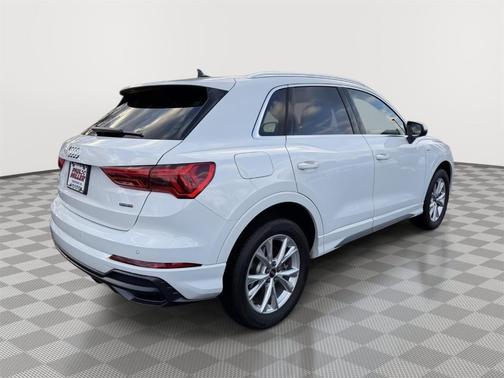 2022 Audi Q3 45 S line Premium Plus