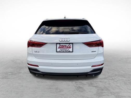 2022 Audi Q3 45 S line Premium