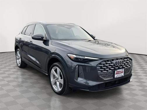 Tambora Gray Metallic 2025 Audi Q5 2.0T quattro Premium