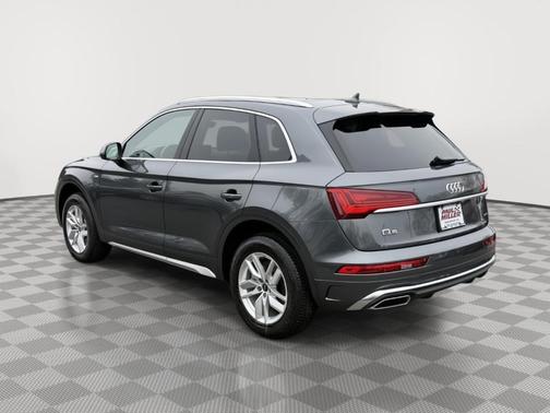 Daytona Gray Pearl Effect 2023 Audi Q5 45 S line quattro Premium