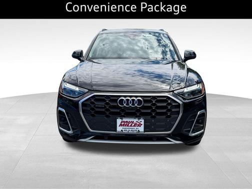 Mythos Black Metallic 2023 Audi Q5 45 S line quattro Premium