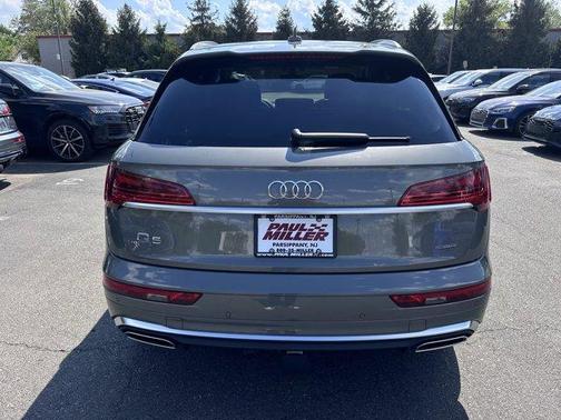 2024 Audi Q5 45 S line quattro Premium
