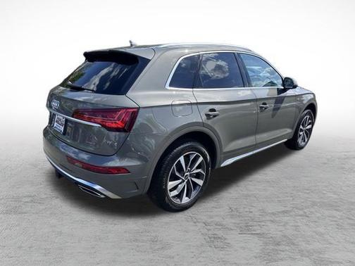 2024 Audi Q5 45 S line quattro Premium