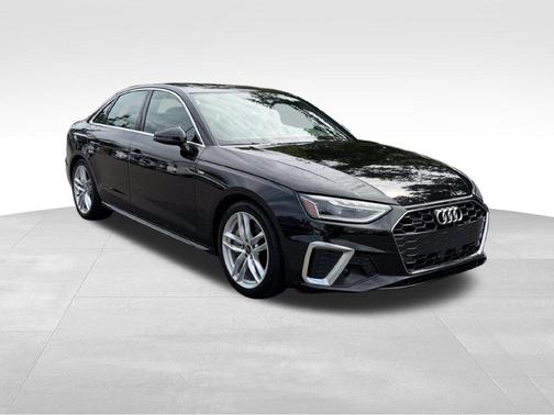 Mythos Black Metallic 2023 Audi A4 45 S line quattro Premium