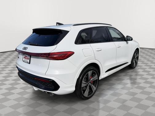 2025 Audi SQ5 3.0T quattro Premium