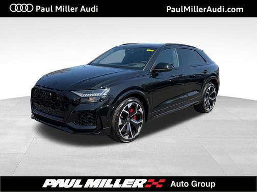 Mythos Black Metallic 2022 Audi RS Q8 4.0T quattro