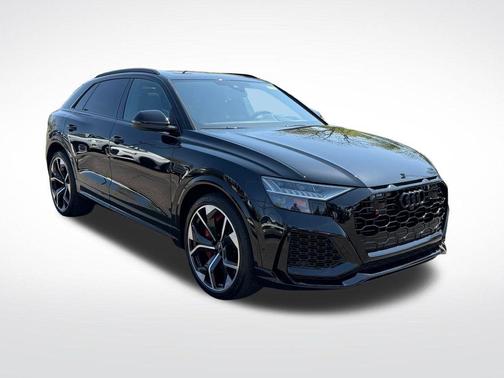 Mythos Black Metallic 2022 Audi RS Q8 4.0T quattro
