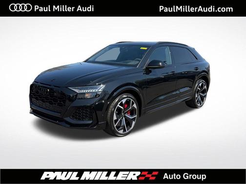 Mythos Black Metallic 2022 Audi RS Q8 4.0T quattro