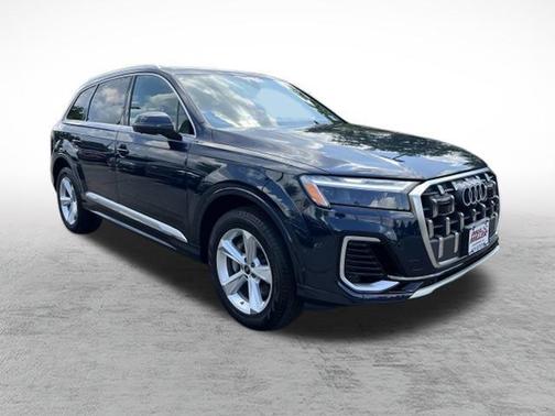 2025 Audi Q7 55 Premium