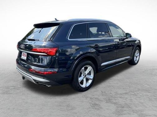 2025 Audi Q7 55 Premium