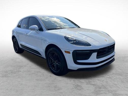 2023 Porsche Macan T