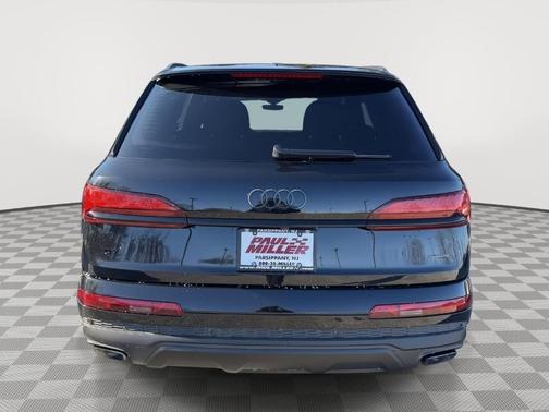 2025 Audi Q7 45 Premium
