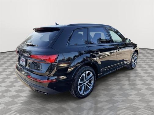 2025 Audi Q7 45 Premium