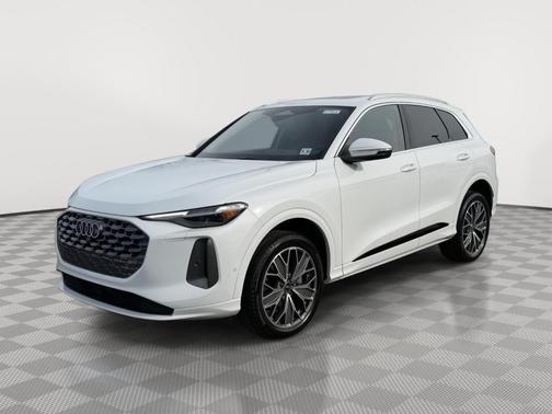 Glacier White Metallic 2025 Audi Q5 2.0T quattro Premium