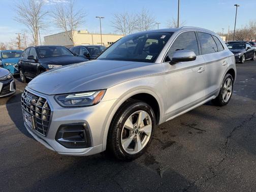2023 Audi Q5 40 Premium Plus