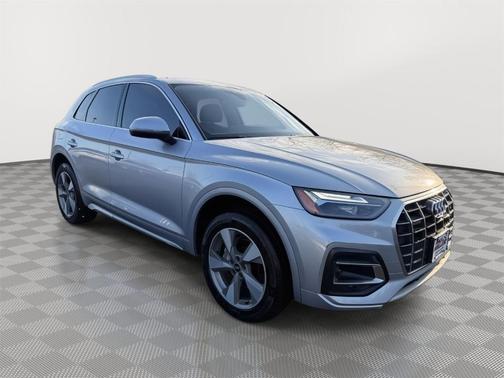 2023 Audi Q5 40 Premium Plus