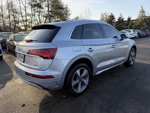 2023 Audi Q5 40 Premium Plus