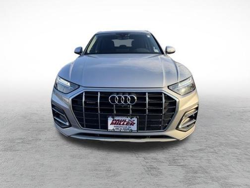 2023 Audi Q5 40 Premium Plus