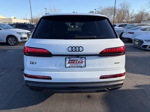 2023 Audi Q7 55 Premium Plus
