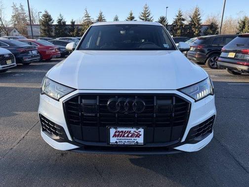 2023 Audi Q7 55 Premium Plus