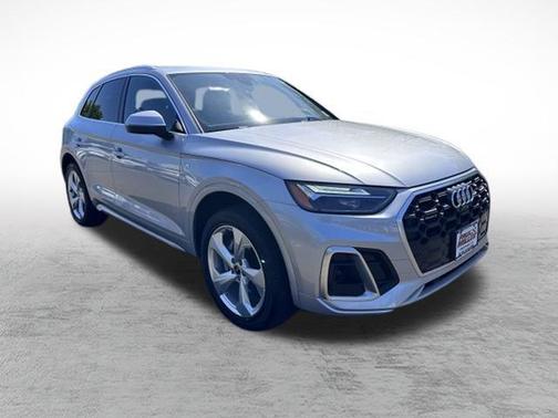 2022 Audi Q5 45 S line Premium Plus