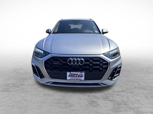 2022 Audi Q5 45 S line Premium Plus