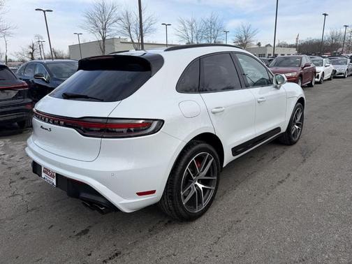 2023 Porsche Macan S