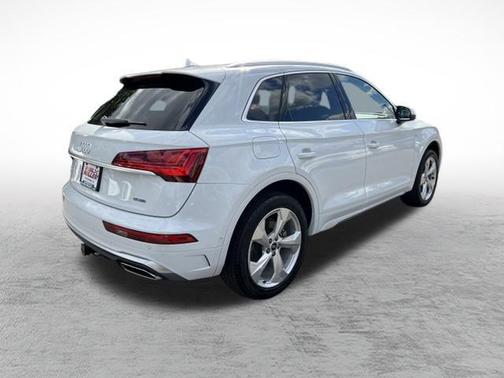 2023 Audi Q5 45 S line Prestige