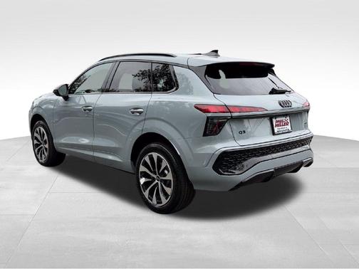 1X1X 2027 Audi Q3
