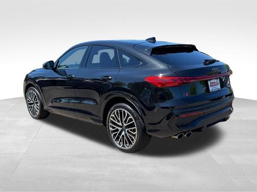 Mythos Black Metallic 2026 Audi SQ5 3.0T Premium Plus