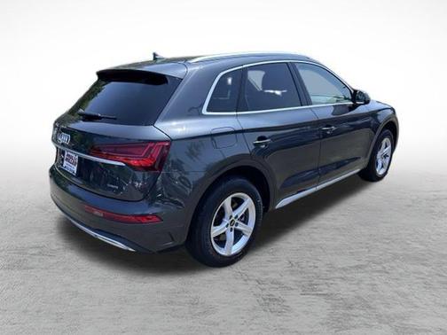 2022 Audi Q5 40 Premium