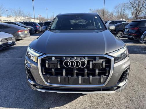 2025 Audi Q7 45 Premium