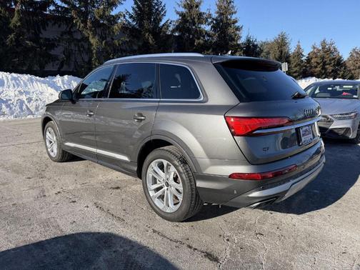 2025 Audi Q7 45 Premium