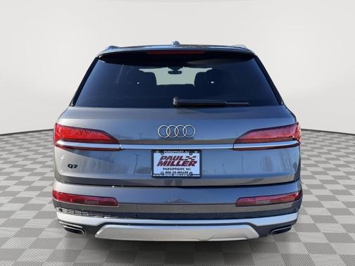 2025 Audi Q7 45 Premium