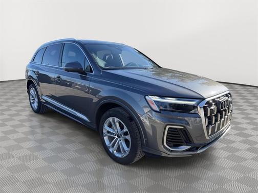2025 Audi Q7 45 Premium