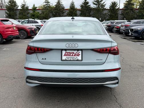 Arrow Gray Pearl Effect 2026 Audi A3 2.0T Premium